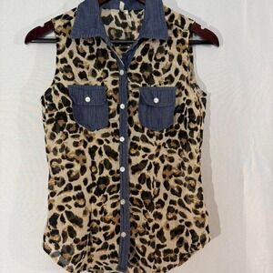 Medium leopard print sleeveless shirt with denim collar and pockets Shirt‎ Vest